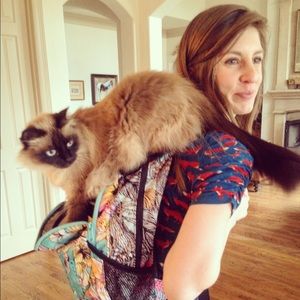 Meet your Posher, Caitlin